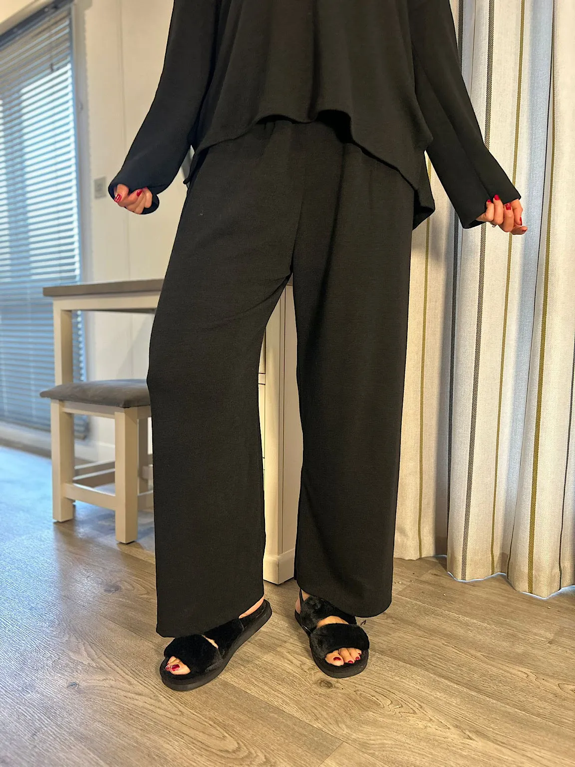 Black Wide Leg Relaxed Trousers