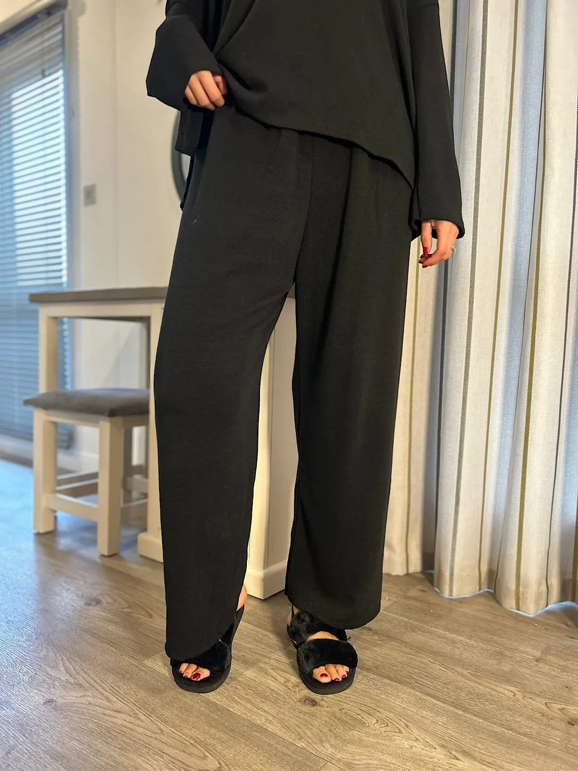 Black Wide Leg Relaxed Trousers