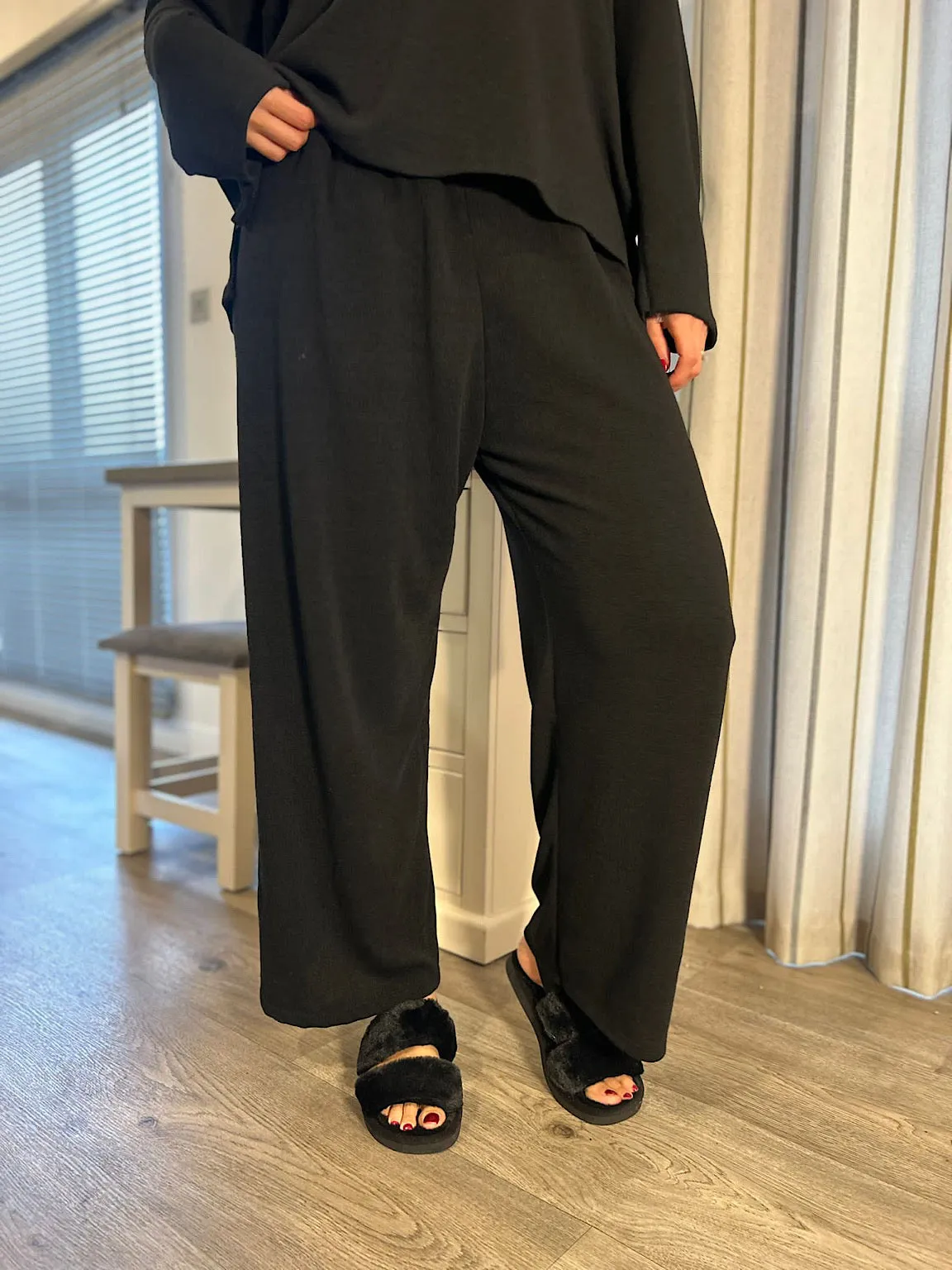 Black Wide Leg Relaxed Trousers