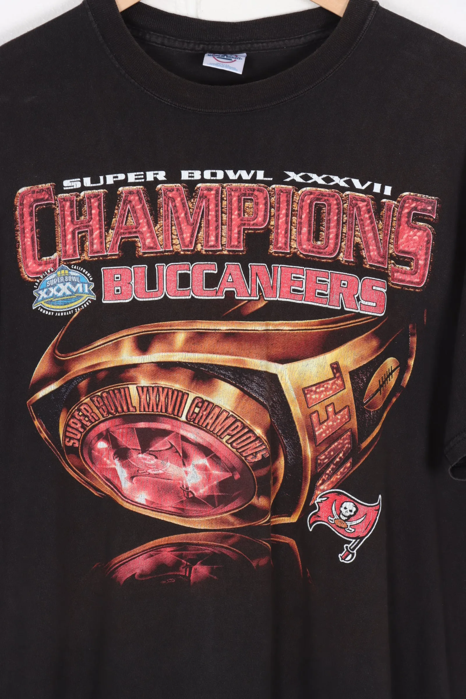 SUPER BOWL Champions Tampa Bay Buccaneers NFL Football Tee (L)